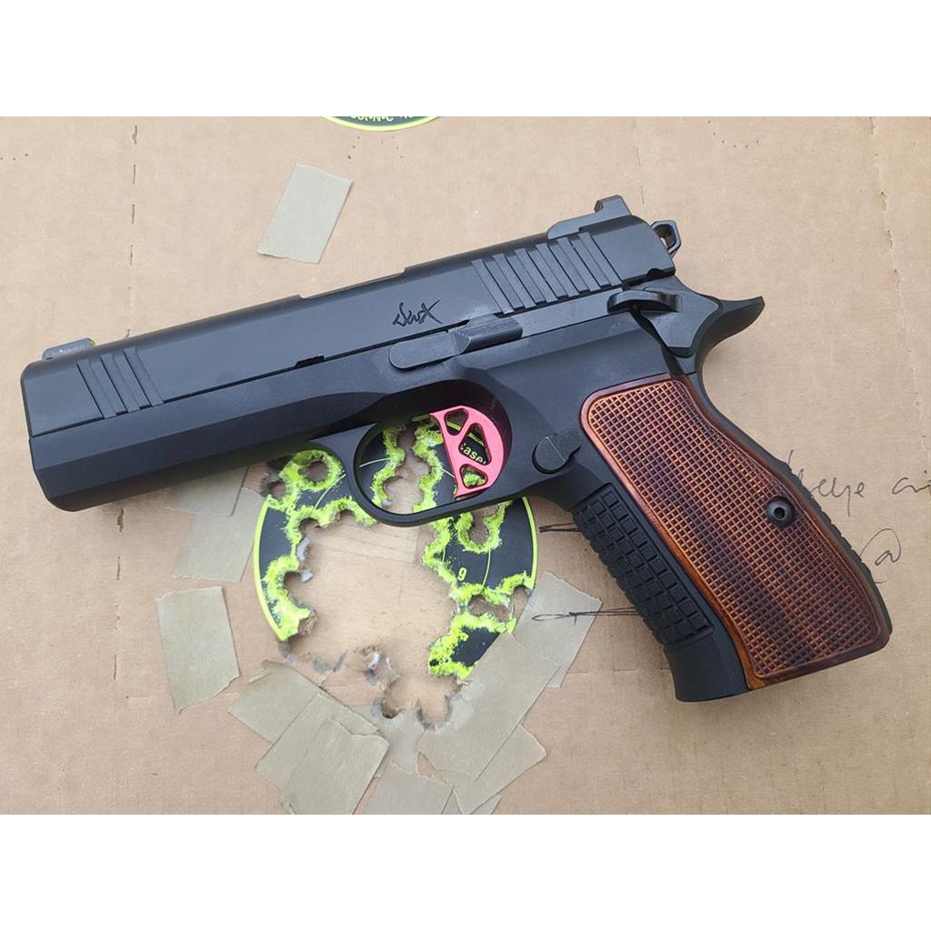 Contour Checkered Grip for COMPACT CZ 75 and Dan Wesson DWX Compact