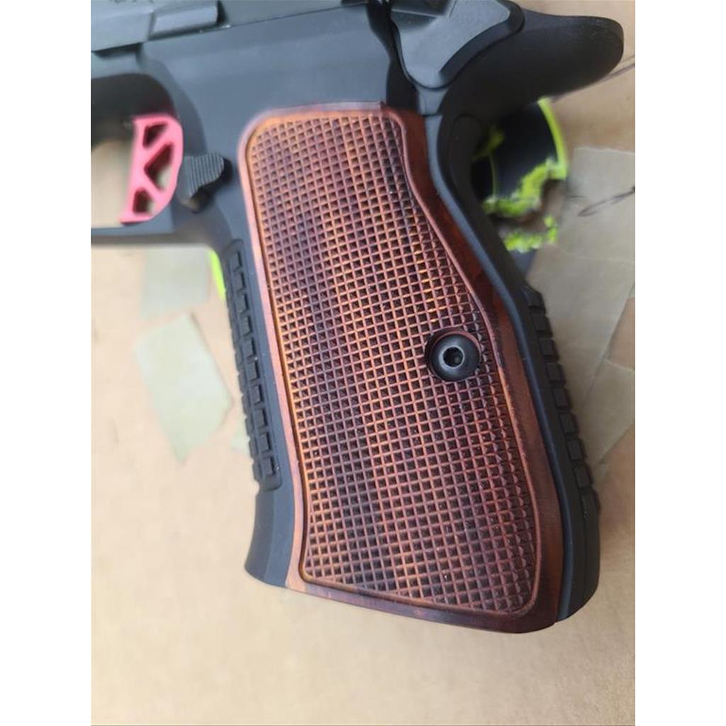 Contour Checkered Grip for COMPACT CZ 75 and Dan Wesson DWX Compact